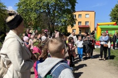 Drzewko-za-makulature-i-szklo-Gizycki-Dzien-Ziemi-25.04.2025-MKS_6532